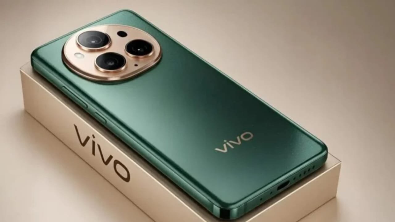 Vivo V29 Pro 5G Launched – 240MP AI Camera, 120Hz AMOLED, IP68 Body, 5G Ultra Speed, 7800mAh Battery & Long-Term 7-Year Update Guarantee at ₹10,499!